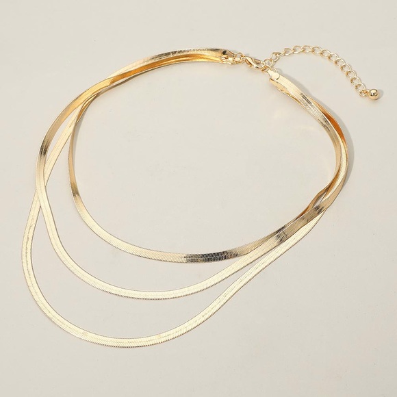 Elegant 14K Gold Triple Layered Snake Chain Necklace - Picture 3 of 4